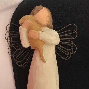 Willow tree figurine angel of friendship